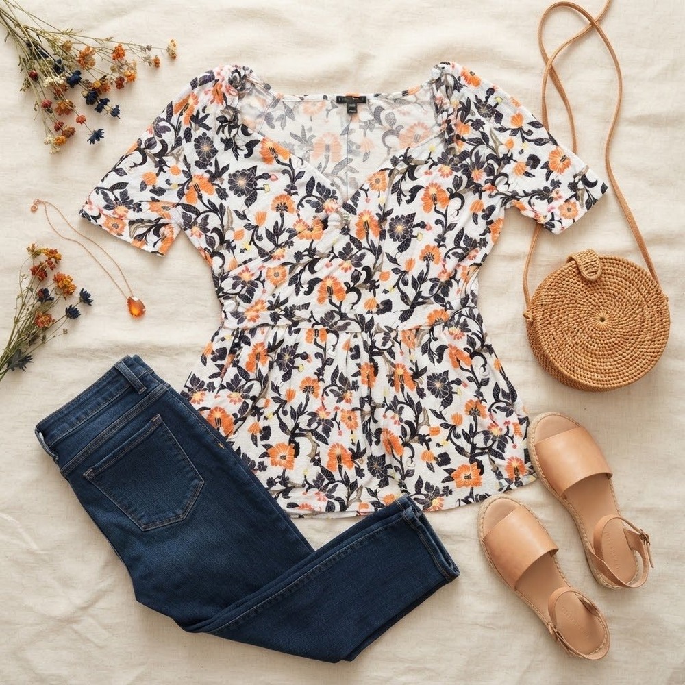 Lane Bryant Floral Peplum Top Short Sleeve V-Neck Wrap Blouse Orange Navy 18/20